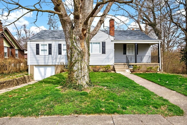 Photo - 1930 Stevens Ave