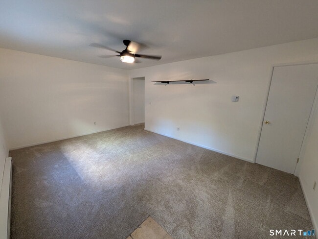Photo - 61 Dover Ct Unit B