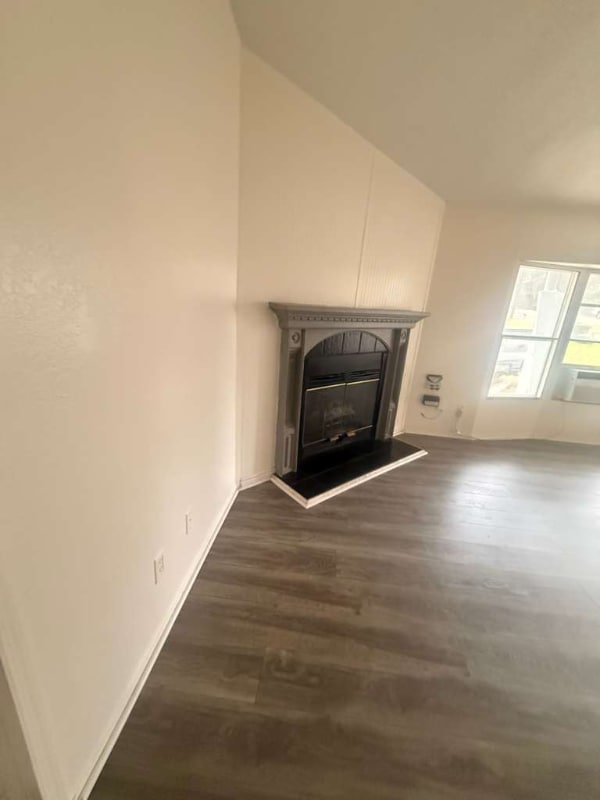 Photo - 430 Westchase St