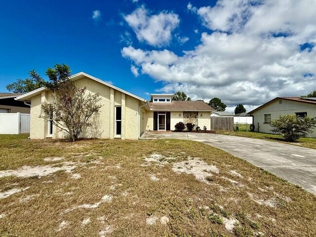 Building Photo - 6149 Staunton Dr