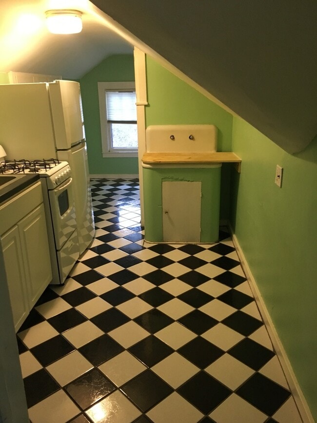 1008 Worden St SE Unit 3
