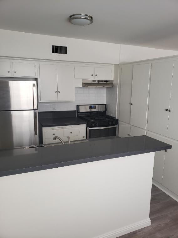 #10 - Kitchen