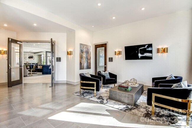 Photo - 9550 Community Commons Ln Unidad 107