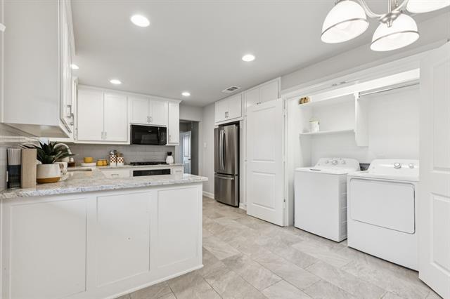 Photo - 9363 Angora St