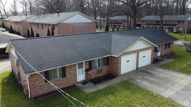 Building Photo - 1250 Overbrook Dr Rental