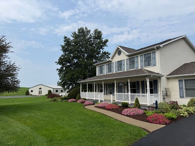 Photo - 1695 Louser Rd