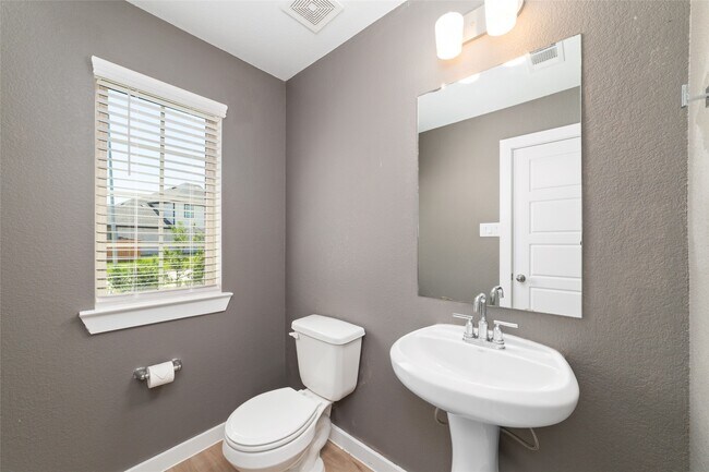 Photo - 8326 Royal Breeze Dr