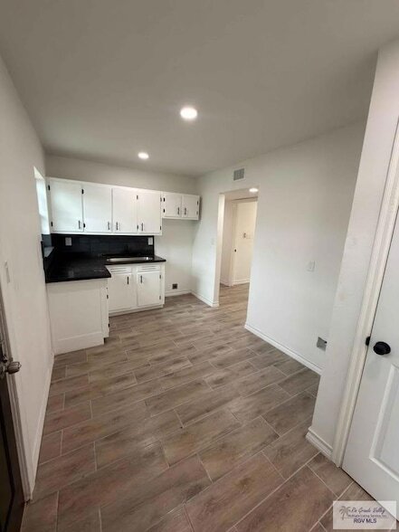 Photo - 203 McGregor St