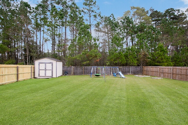 Photo - 12867 Hazelwood Dr