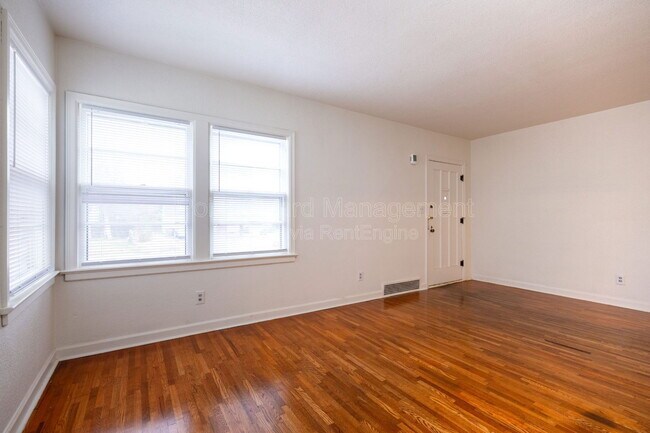 Photo - 619 N Glendale St