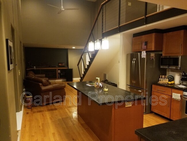 Photo - 111 Kirk Ave SW Unit 1B