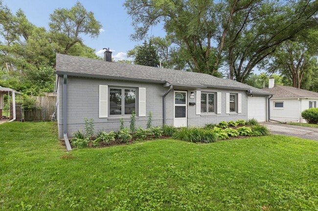 Photo - Charming 3-Bedroom Home in a Prime Aksarben Location!