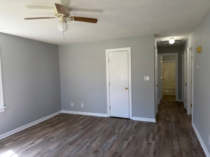 Photo - 615 Taylor Dr