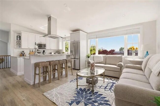 419 Broadway Unit 5