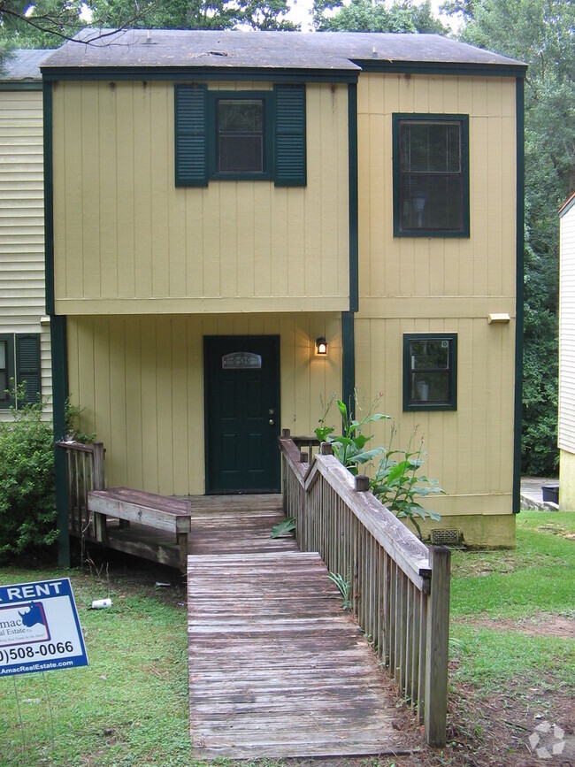 Building Photo - Very Unique Three Story Home...Available A...