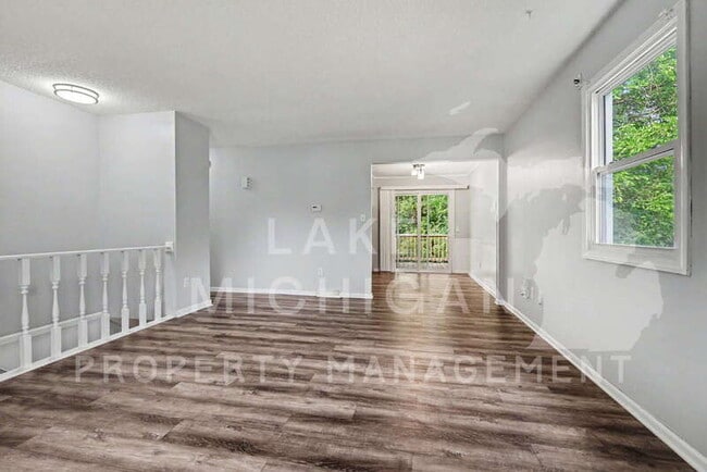 Photo - 2555 Ridgemoor Dr SE