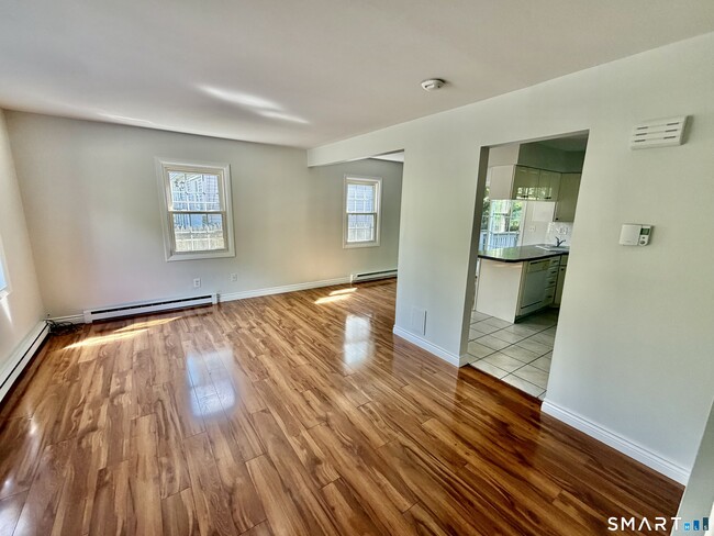 Photo - 15 Juniper Rd