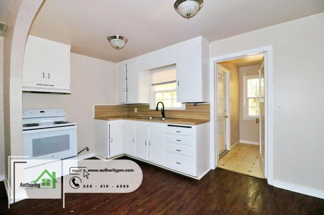 Photo - 5401 Rosswood St