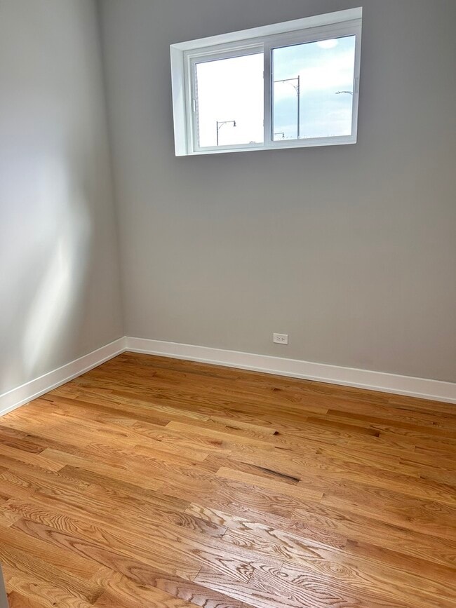 Photo - 4119 W Montrose Ave