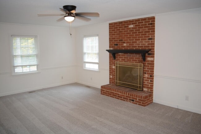 Photo - 1906 Sutphin Dr