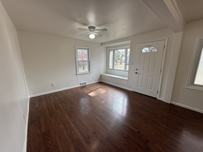 Photo - 3737 Poplar Ave