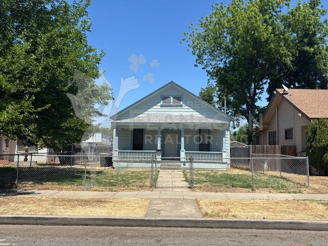 Photo - 321 W 19th St Townhome