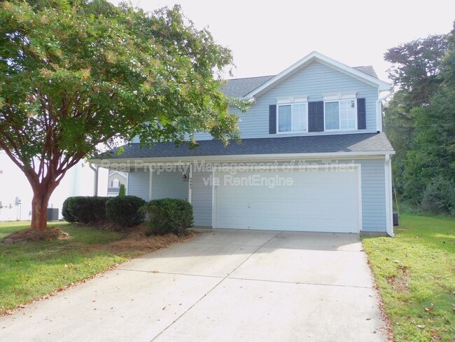Building Photo - 5402 Carriage Woods Dr Rental