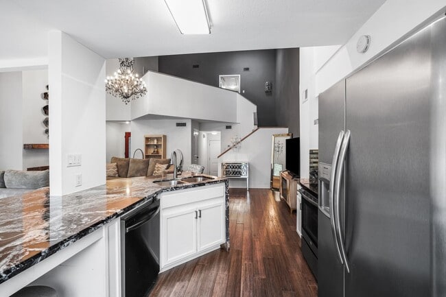 Building Photo - 9400 Doliver Dr Unit 45