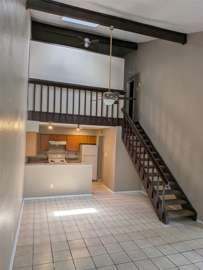 12214 Bob White Dr Unit 122