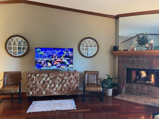 Building Photo - 8870 Villa La Jolla Dr Rental