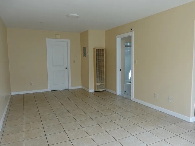 Photo - 2227 Clyde Ave Unidad Apt #4