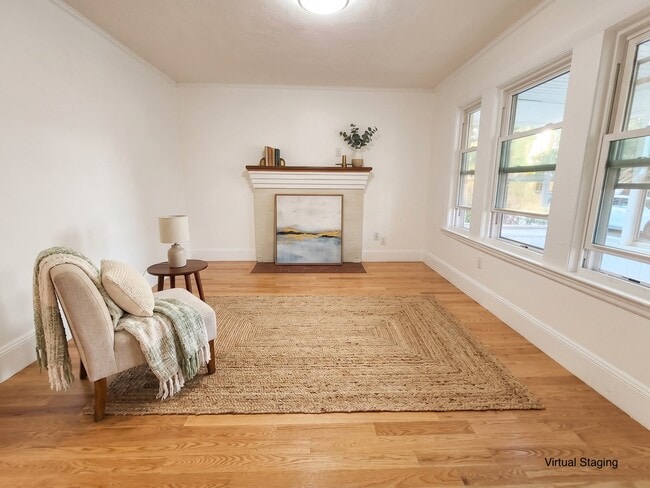 Photo - 135 Safford St Unit 1