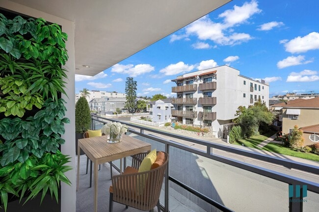 Photo - Kings Court by Wiseman