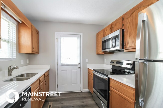 Photo - 490 Mae Stone Dr