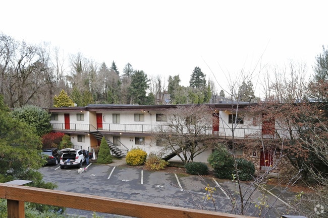 Building Photo - Town & Country Apartments