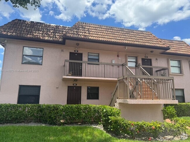 Building Photo - 908 NW 106th Terrace Unit 201 Rental