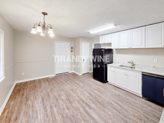 Photo - 112 Valerie Ct