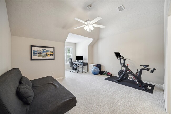 Photo - 718 Marywood Chase