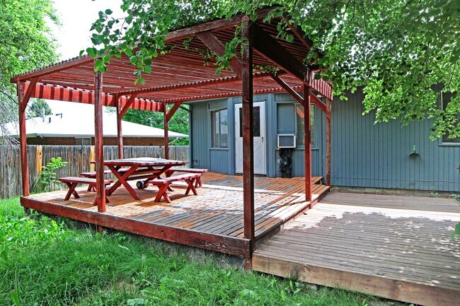 Photo - 1209 Montgomery St