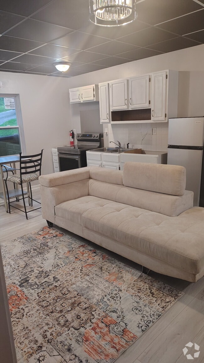 Building Photo - 1917 Paces Landing Cir NW Unit Paces Landing Rental