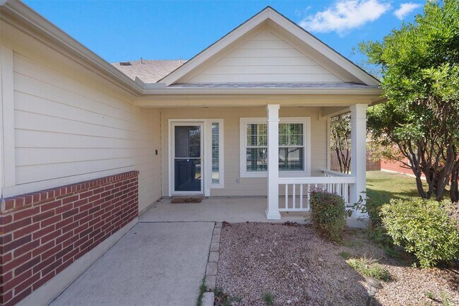 Photo - 153 Hickory Ln