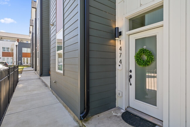Photo - 1474 Stockyard Pl