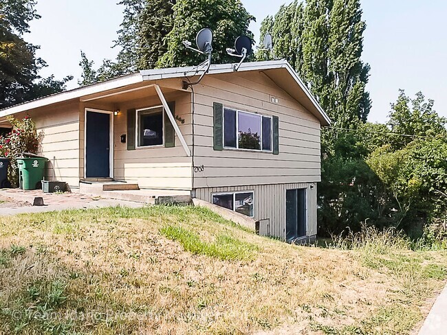 Building Photo - North Van Buren Unit 445 N. Van Buren Rental
