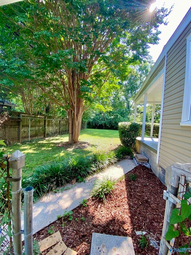 Photo - 2019 Vanderbilt Dr SW