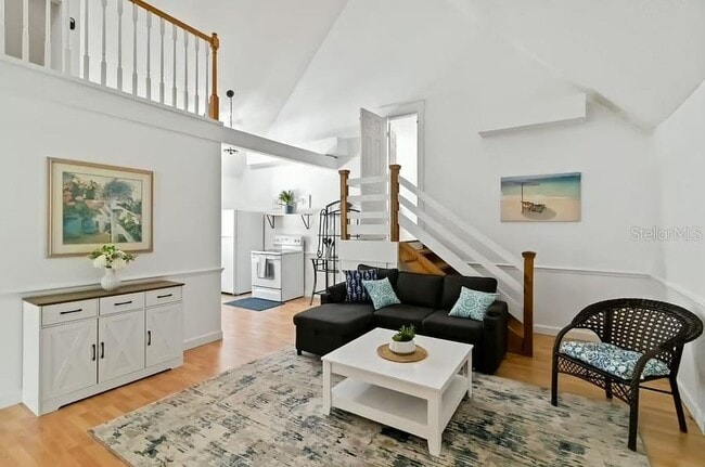 Photo - 7447 Hawkins Rd