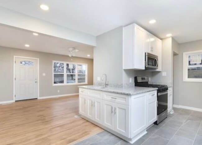 Photo - 212 Thornton Ave