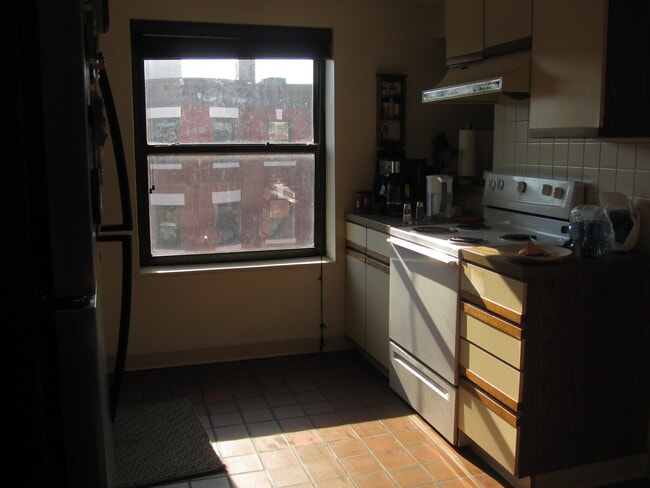 Photo - 103 Gainsborough St Unit 403