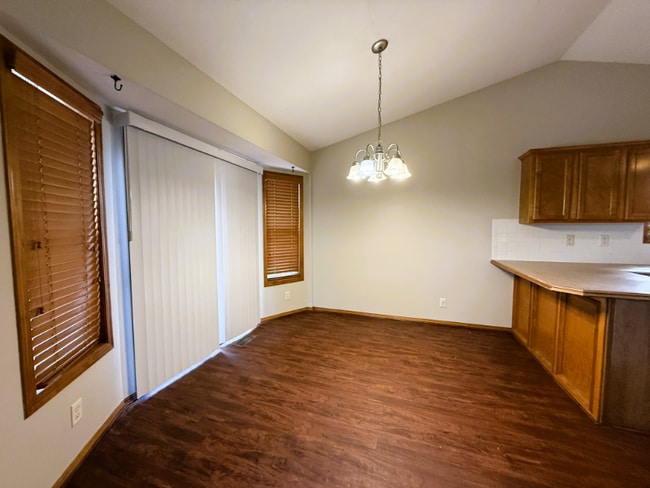 Photo - 340 Pitchers Ct