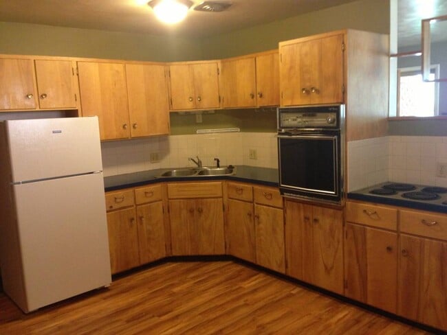 Photo - 720-722-722 Concord Ave Unit 720