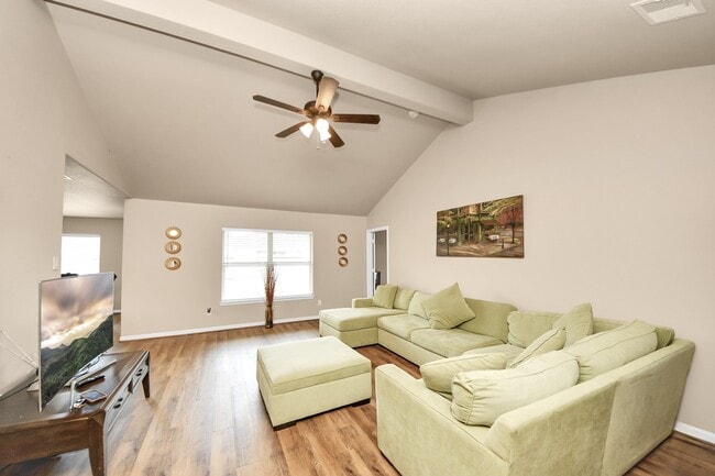 Photo - 5623 Straight Way